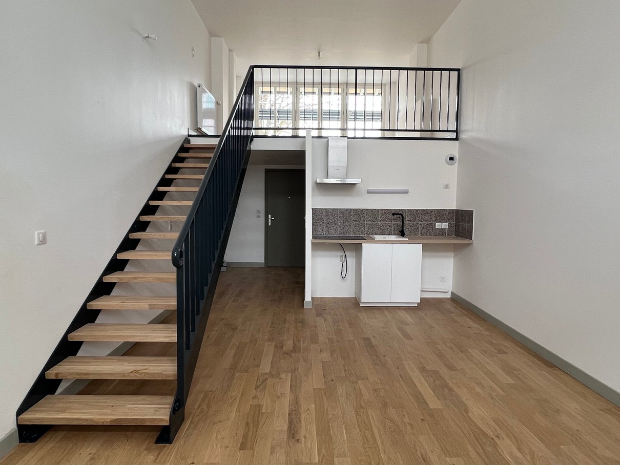 Rénovation duplex — mezzanine bois et escalier acier, Fontainebleau